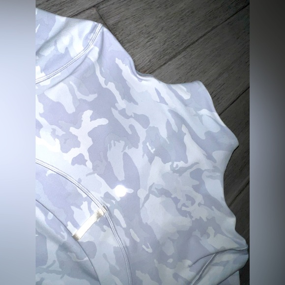 Lululemon Define Jacket Luxtreme
Incognito Camo Jacquard Alpine White Starlight - Picture 9 of 14